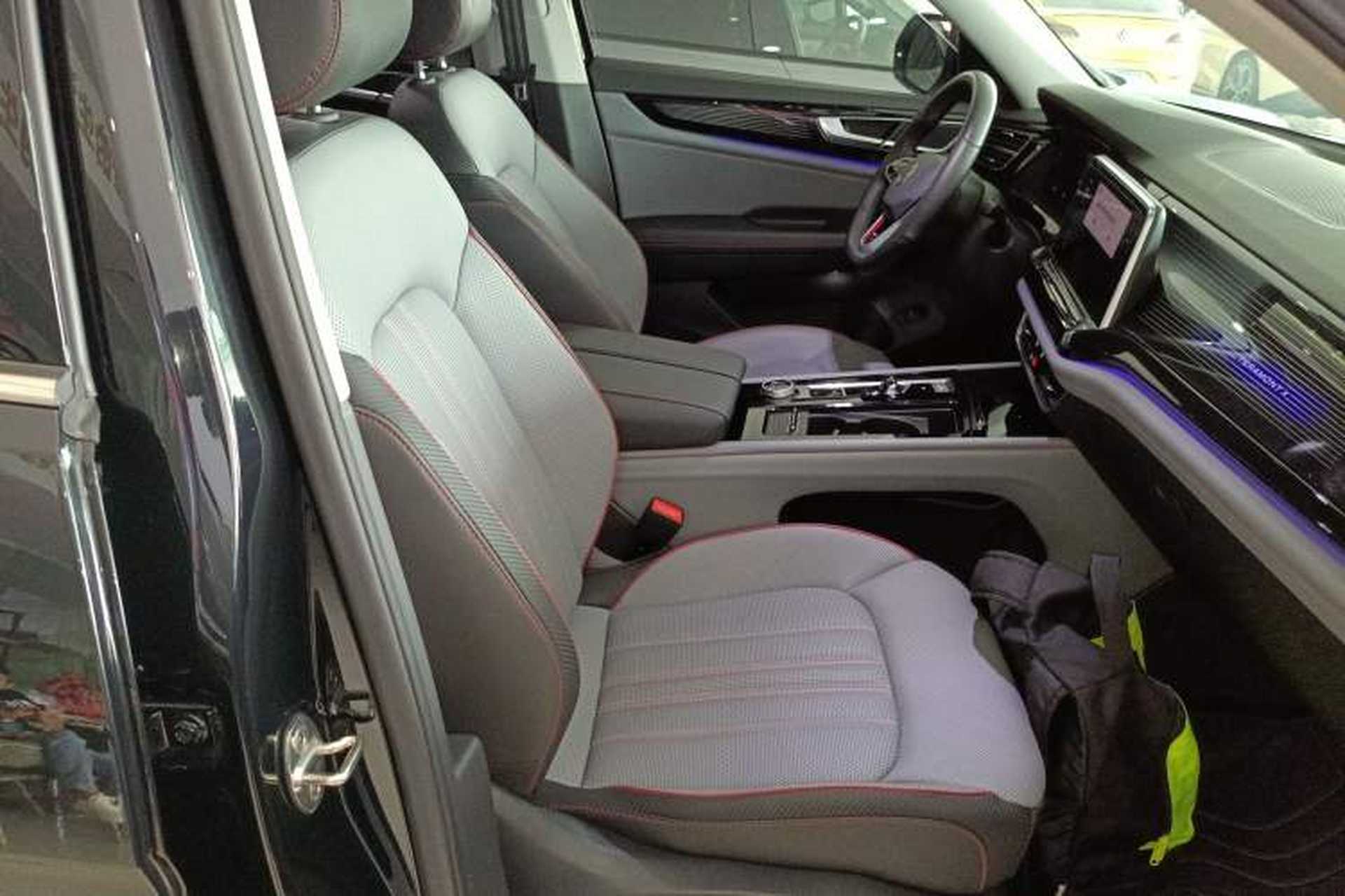 Used Volkswagen Teramont X 2023 380TSI Four-Wheel Drive Prestige Luxury Edition Right Front Seat