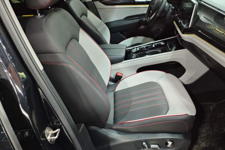 Used Volkswagen Teramont X 2023 380TSI Four-Wheel Drive Prestige Luxury Edition Right Front Seat
