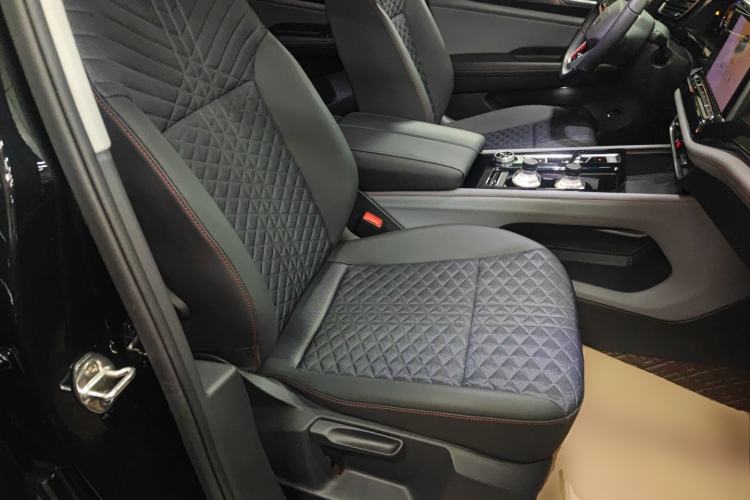 Used Volkswagen Teramont X 2023 380TSI Four-Wheel Drive Luxury Edition Right Front Seat