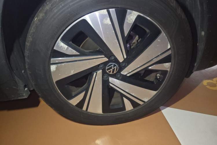 Used Volkswagen Teramont X 2023 Revised 380TSI Four-Wheel Drive Prestige Luxury Edition Right Front Wheel Hub