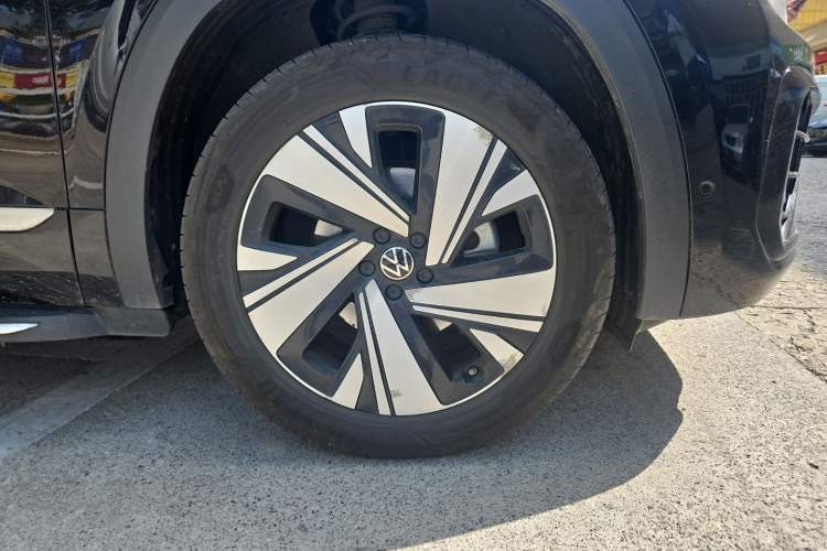 Used Volkswagen Teramont X 2023 380TSI Four-Wheel Drive Prestige Luxury Edition Right Front Wheel Hub