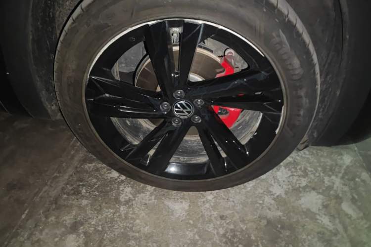 Used Volkswagen Teramont X 2023 530 V6 All-Wheel Drive Prestige Flagship Edition Right Front Wheel Hub