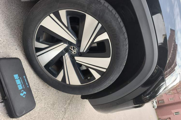 Used Volkswagen Teramont X 2023 530 V6 Four-Wheel Drive Prestige Luxury Edition Right Front Wheel Hub