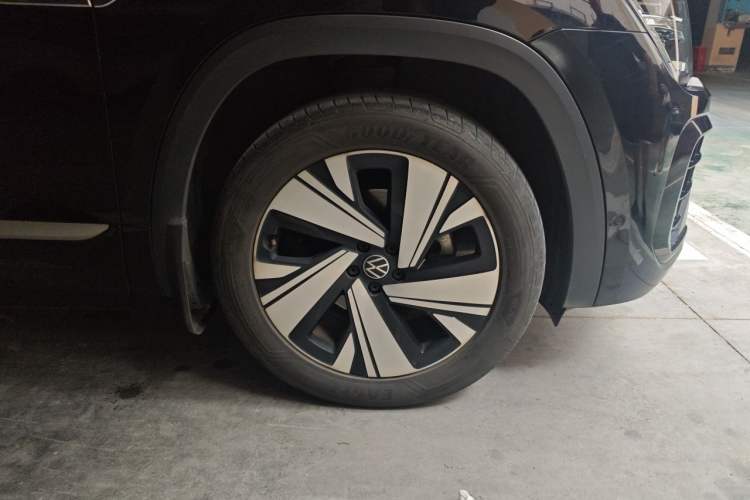 Used Volkswagen Teramont X 2023 380TSI Four-Wheel Drive Prestige Luxury Edition Right Front Wheel Hub