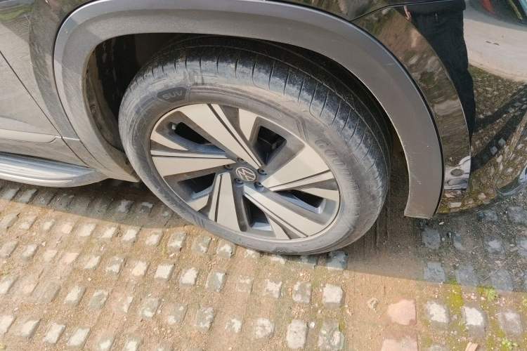 Used Volkswagen Teramont X 2023 380TSI Four-Wheel Drive Prestige Luxury Edition Right Front Wheel Hub