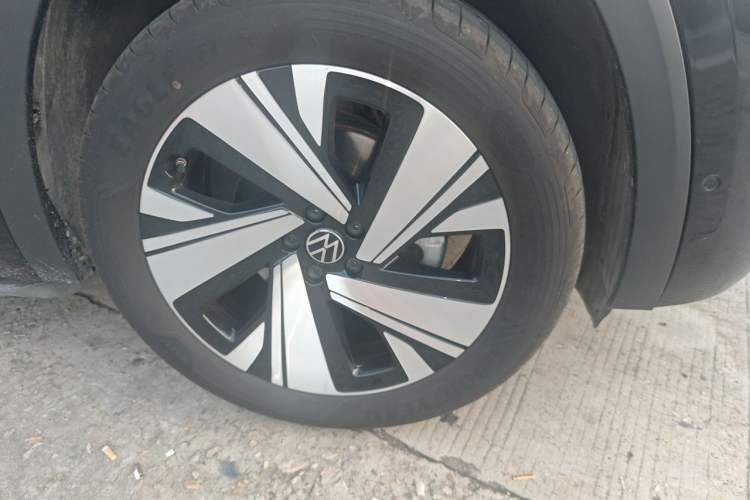 Used Volkswagen Teramont X 2023 380TSI Four-Wheel Drive Prestige Luxury Edition Right Front Wheel Hub