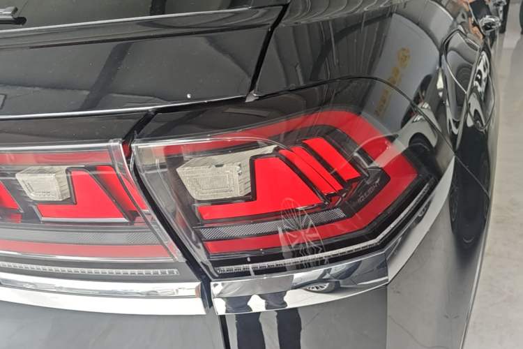 Used Volkswagen Teramont X 2023 380TSI Four-Wheel Drive Prestige Luxury Edition Right Rear Taillight