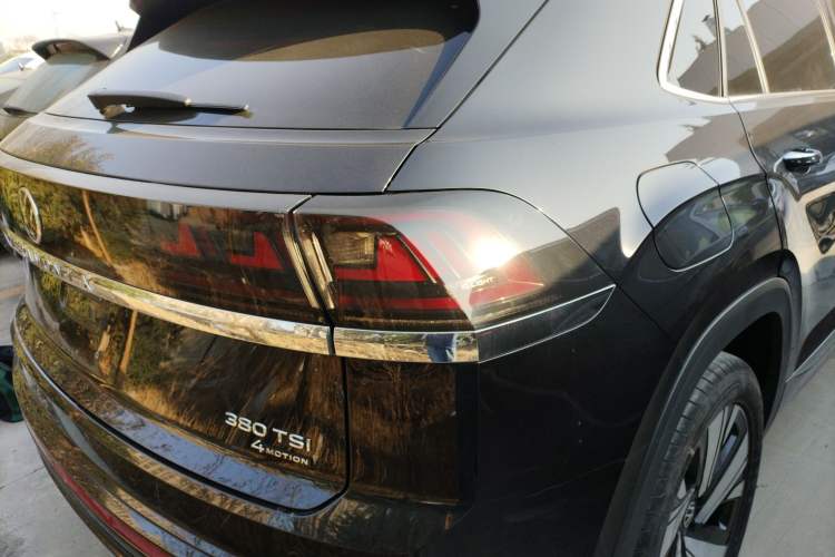Used Volkswagen Teramont X 2023 Revised 380TSI Four-Wheel Drive Prestige Luxury Edition Right Rear Taillight