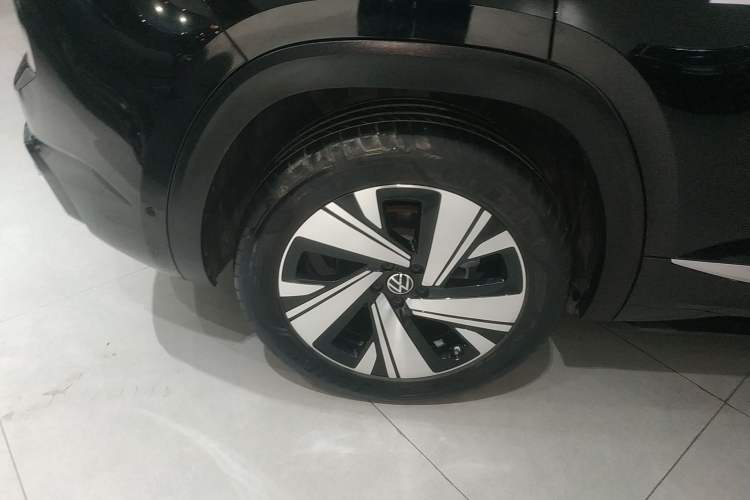Used Volkswagen Teramont X 2023 Revised 380TSI Four-Wheel Drive Prestige Luxury Edition Right Rear Wheel Hub