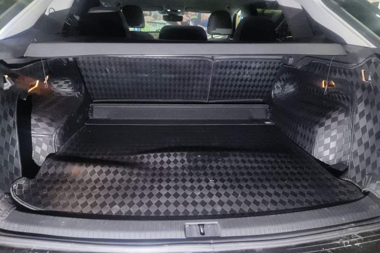 Used Volkswagen Teramont X 2023 330TSI Two-Wheel-Drive Luxury Edition Trunk