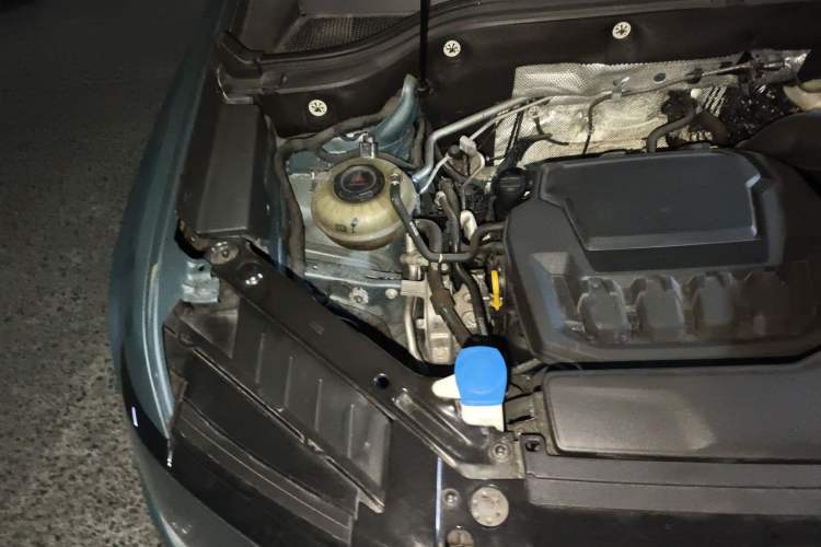 Used Volkswagen Teramont X 2023 380TSI Four-Wheel Drive Qingyun Limited Edition Engine Bay Right
