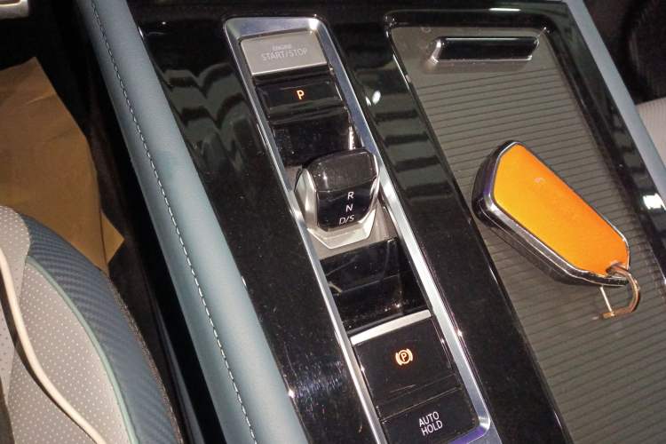 Used Volkswagen Teramont X 2023 380TSI Four-Wheel Drive Qingyun Limited Edition Gear Lever