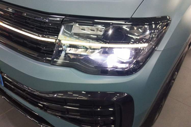 Used Volkswagen Teramont X 2023 380TSI Four-Wheel Drive Qingyun Limited Edition Left Front Headlight
