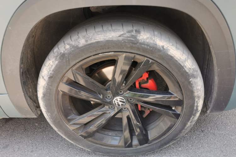 Used Volkswagen Teramont X 2023 380TSI Four-Wheel Drive Qingyun Limited Edition Right Front Wheel Hub