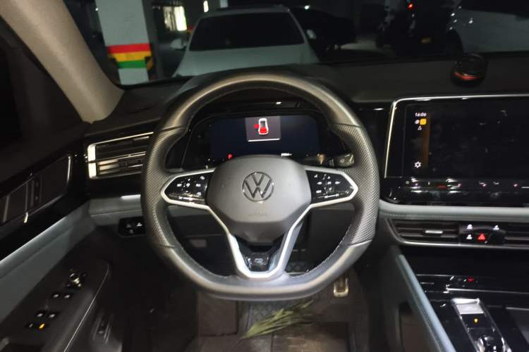 Used Volkswagen Teramont X 2023 380TSI Four-Wheel Drive Qingyun Limited Edition Steering Wheel