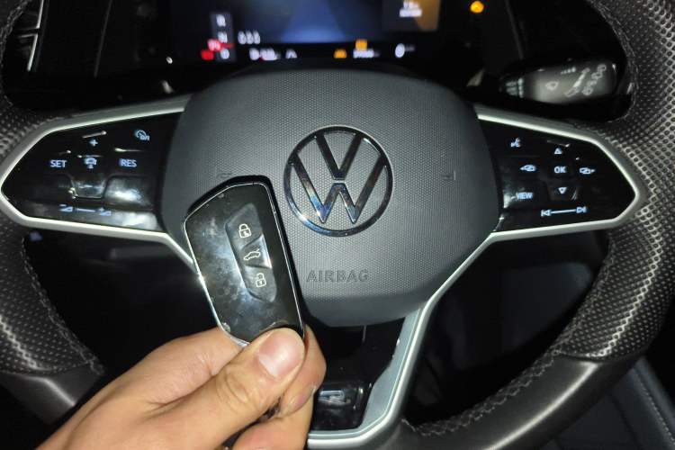 Used Volkswagen Teramont X 2023 380TSI Four-Wheel Drive Qingyun Limited Edition Vehicle Key