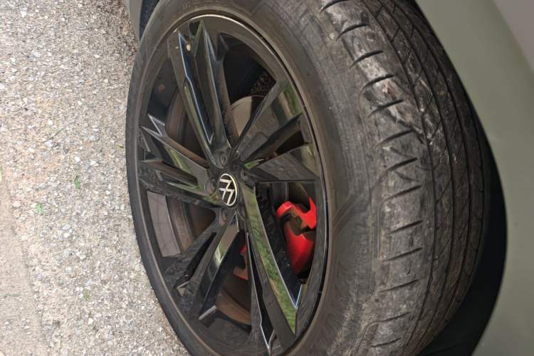 Used Volkswagen Teramont X 2023 380TSI Four-Wheel Drive Qingyun Limited Edition Right Front Wheel Hub