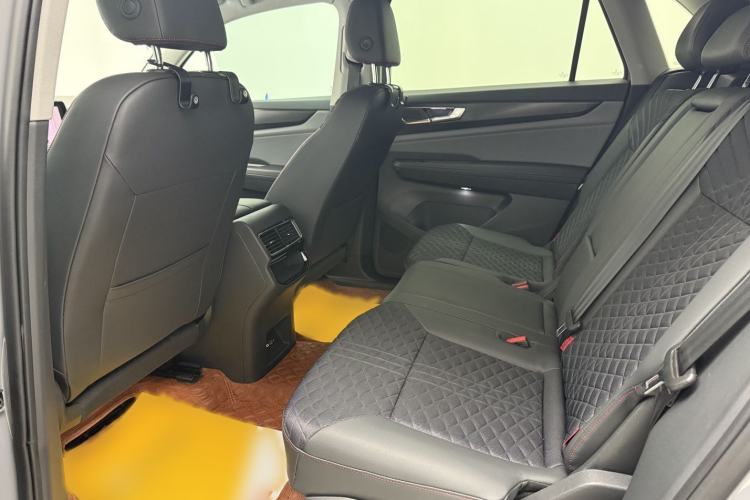 Used Volkswagen Teramont X 2023 Revised Version 330TSI Two-Wheel-Drive Luxury Edition Interior 5