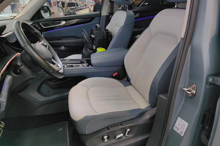 Used Volkswagen Teramont X 2023 380TSI Four-Wheel Drive Qingyun Limited Edition Left Front Seat