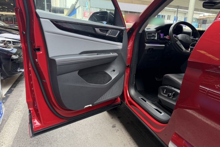 Used Volkswagen Teramont X 2023 530 V6 Four-Wheel Drive Prestige Luxury Edition Interior 10