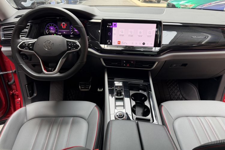 Used Volkswagen Teramont X 2023 530 V6 Four-Wheel Drive Prestige Luxury Edition Interior 8