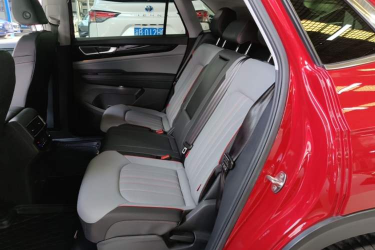Used Volkswagen Teramont X 2023 530 V6 Four-Wheel Drive Prestige Luxury Edition Left Rear Seat