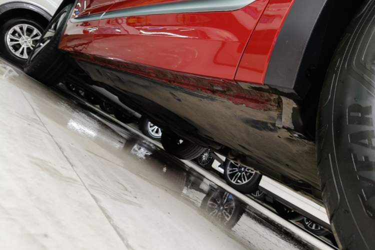 Used Volkswagen Teramont X 2023 530 V6 Four-Wheel Drive Prestige Luxury Edition Right Side Sill