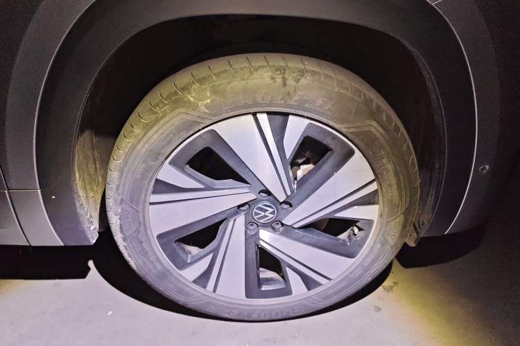 Used Volkswagen Teramont X 2023 380TSI Four-Wheel Drive Prestige Luxury Edition Right Front Wheel Hub