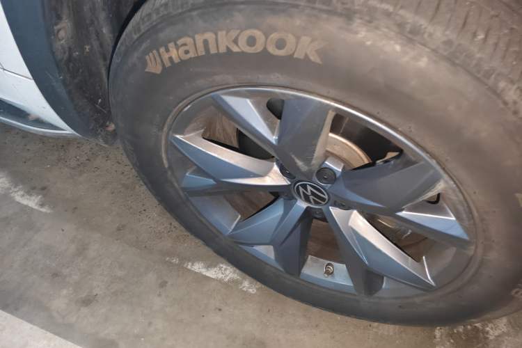 Used Volkswagen Teramont X 2023 380TSI Four-Wheel Drive Luxury Edition Right Front Wheel Hub