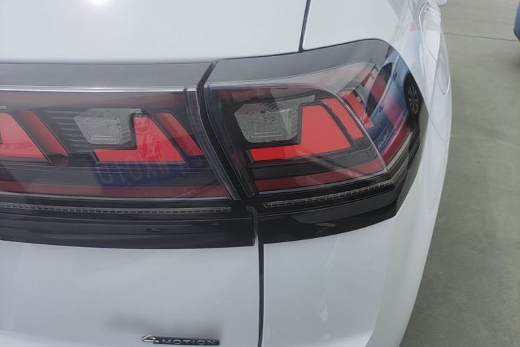 Used Volkswagen Teramont X 2023 380TSI Four-Wheel Drive Prestige Luxury Edition Right Rear Taillight