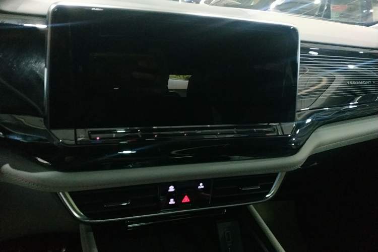 Used Volkswagen Teramont X 2024 380TSI Four-Wheel Drive Longxiang Edition Audio And AC Panel