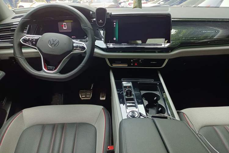Used Volkswagen Teramont X 2024 380TSI Four-Wheel Drive Prestige Luxury Edition Center Console