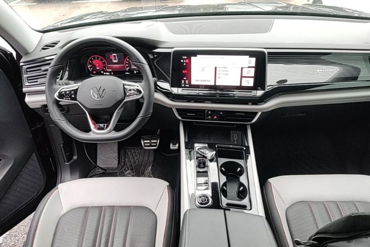 Used Volkswagen Teramont X 2024 380TSI Four-Wheel Drive Longxiang Edition Center Console