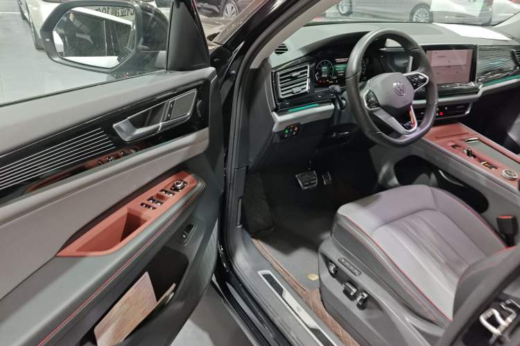 Used Volkswagen Teramont X 2024 380TSI Four-Wheel Drive Prestige Luxury Edition Driver Seat