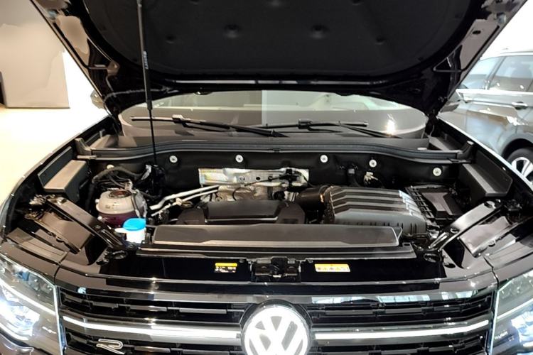 Used Volkswagen Teramont X 2024 380TSI Four-Wheel Drive Longxiang Edition Engine Bay