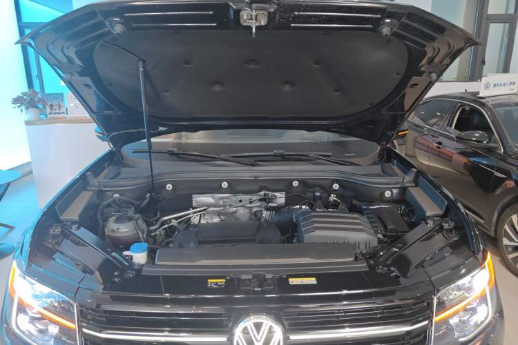 Used Volkswagen Teramont X 2024 380TSI Four-Wheel Drive Longxiang Edition Engine Bay
