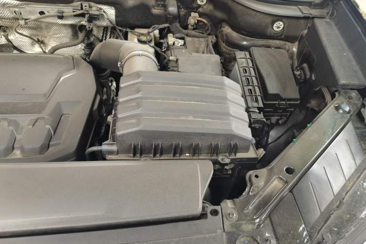 Used Volkswagen Teramont X 2024 380TSI All-Wheel Drive Longyao Edition Engine Bay Left