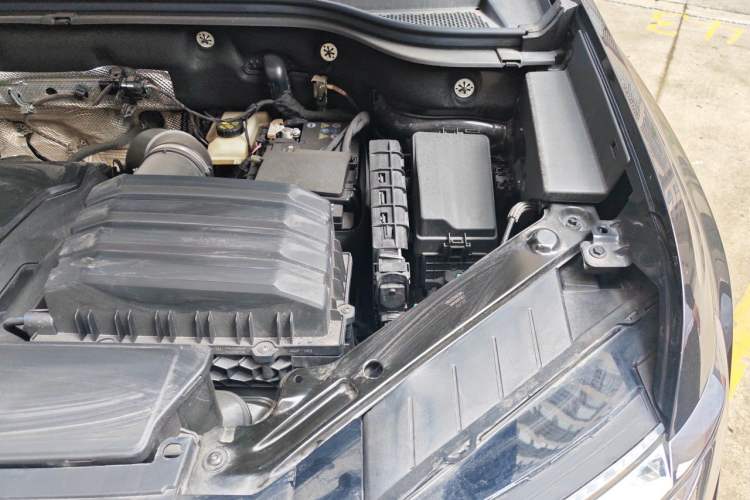 Used Volkswagen Teramont X 2024 380TSI Four-Wheel Drive Prestige Luxury Edition Engine Bay Left