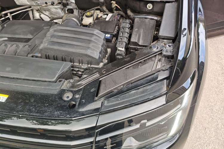 Used Volkswagen Teramont X 2024 380TSI Four-Wheel Drive Prestige Flagship Edition Engine Bay Left