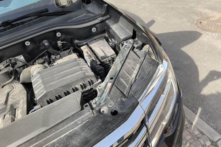 Used Volkswagen Teramont X 2024 380TSI Four-Wheel Drive Prestige Luxury Edition Engine Bay Left