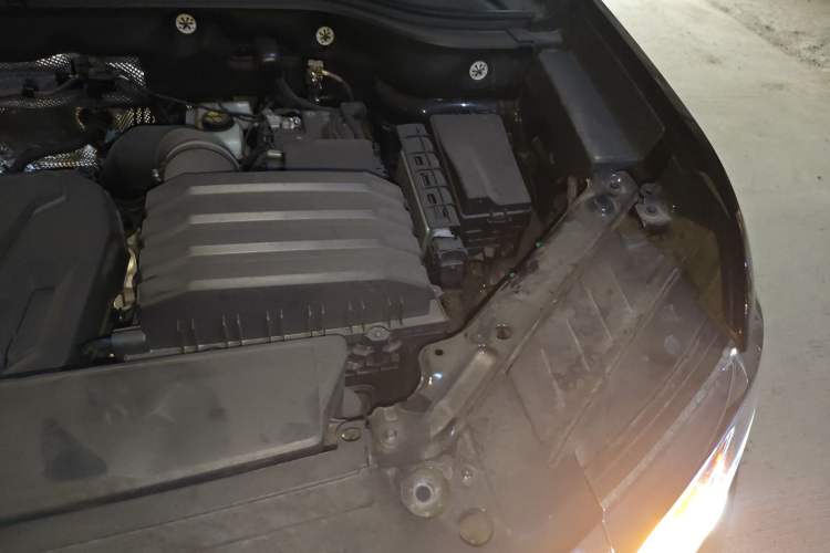 Used Volkswagen Teramont X 2024 380TSI All-Wheel Drive Longyao Edition Engine Bay Left