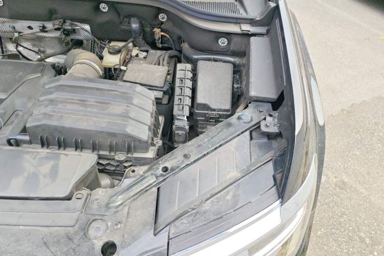 Used Volkswagen Teramont X 2024 380TSI Four-Wheel Drive Prestige Luxury Edition Engine Bay Left