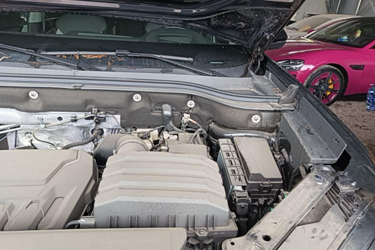 Used Volkswagen Teramont X 2024 380TSI Four-Wheel Drive Longxiang Edition Engine Bay Left