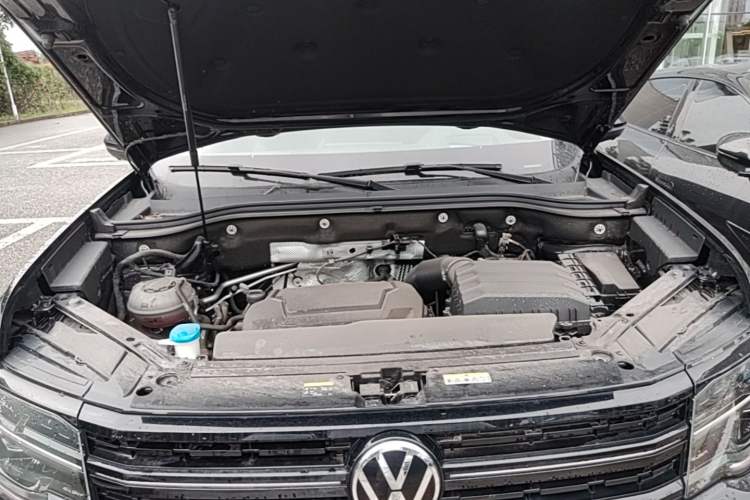 Used Volkswagen Teramont X 2024 380TSI Four-Wheel Drive Longxiang Edition Engine Bay