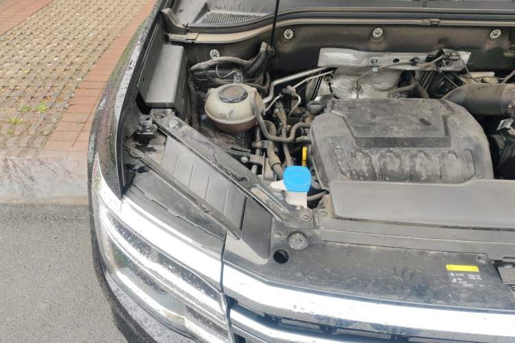 Used Volkswagen Teramont X 2024 380TSI All-Wheel Drive Longyao Edition Engine Bay Right