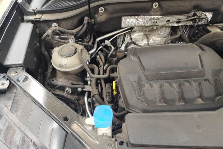 Used Volkswagen Teramont X 2024 380TSI All-Wheel Drive Longyao Edition Engine Bay Right