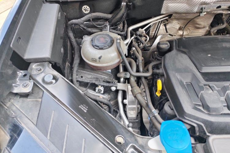 Used Volkswagen Teramont X 2024 380TSI Four-Wheel Drive Prestige Luxury Edition Engine Bay Right
