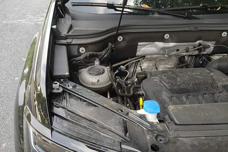 Used Volkswagen Teramont X 2024 380TSI Four-Wheel Drive Longxiang Edition Engine Bay Right