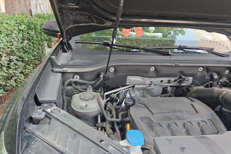 Used Volkswagen Teramont X 2024 380TSI Four-Wheel Drive Prestige Luxury Edition Engine Bay Right