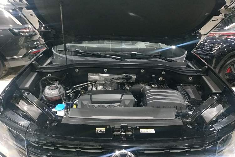 Used Volkswagen Teramont X 2024 380TSI Four-Wheel Drive Longxiang Edition Engine Bay